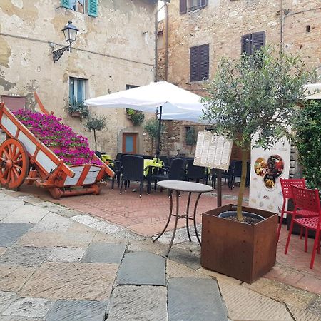 Guest House Il Giardino Коле Вал д'Елза Екстериор снимка