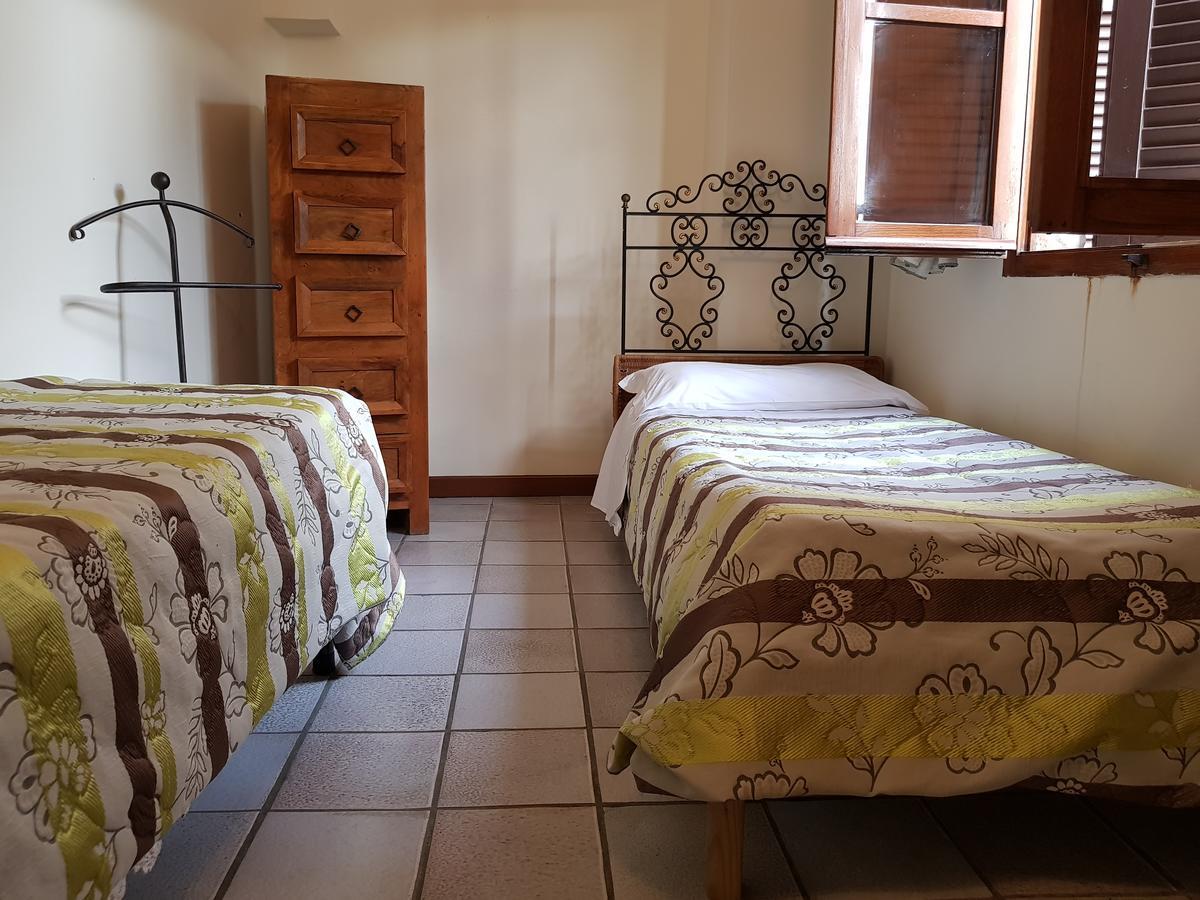 Guest House Il Giardino Коле Вал д'Елза Екстериор снимка