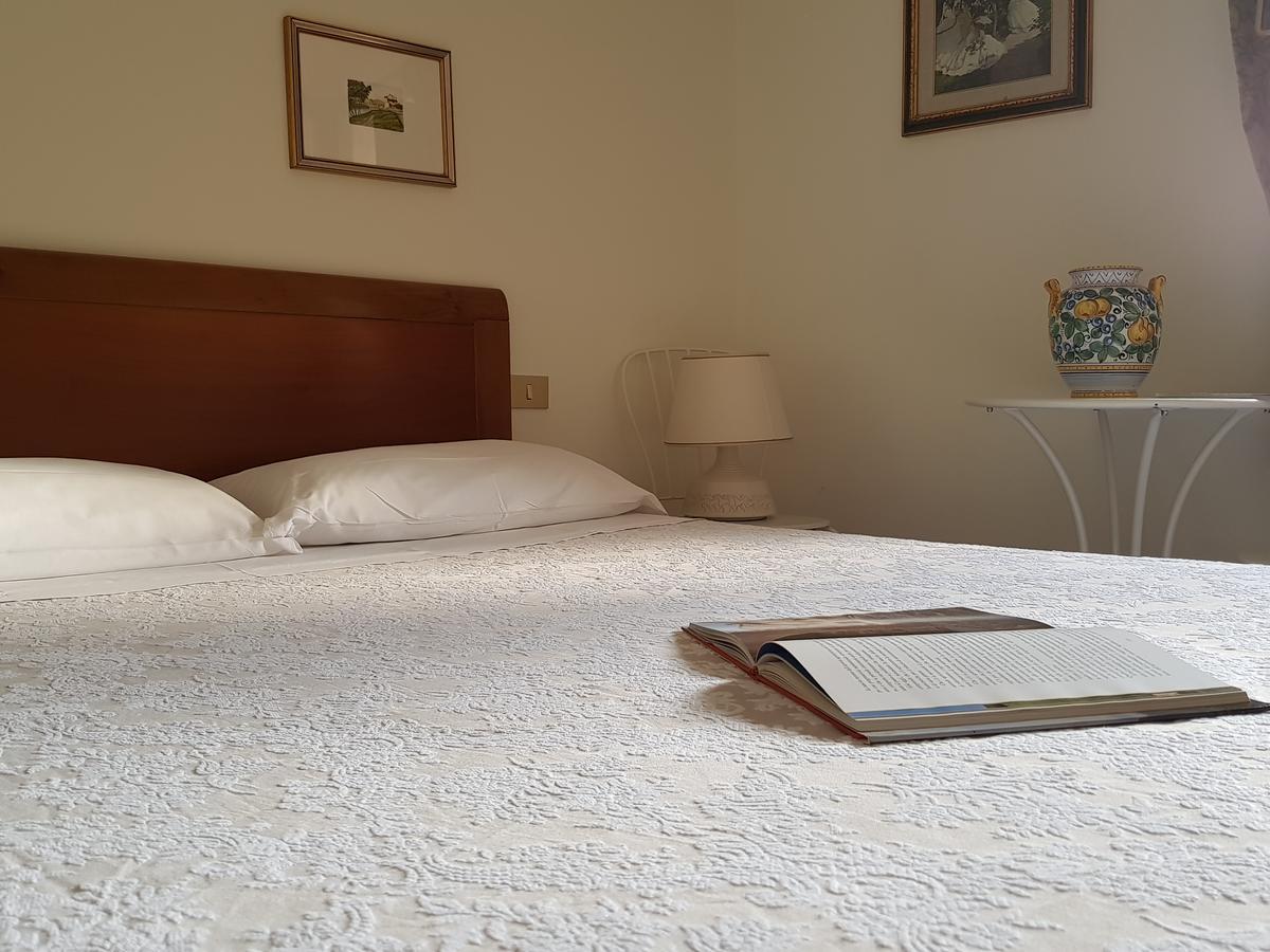Guest House Il Giardino Коле Вал д'Елза Екстериор снимка