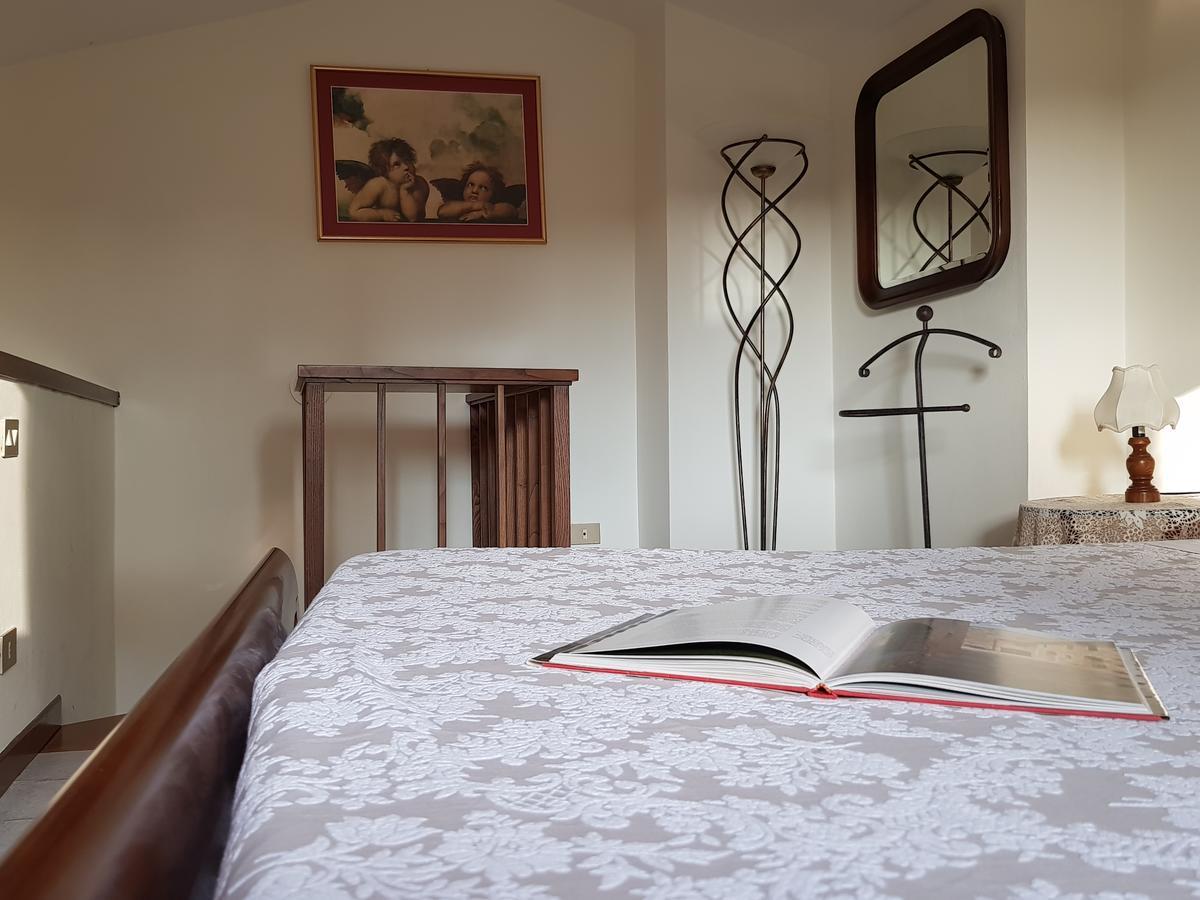 Guest House Il Giardino Коле Вал д'Елза Екстериор снимка