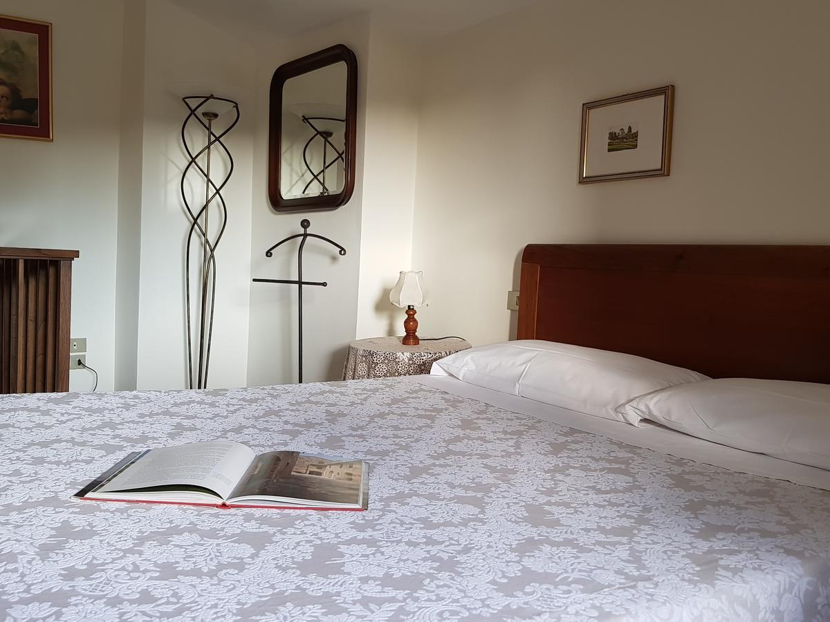 Guest House Il Giardino Коле Вал д'Елза Екстериор снимка