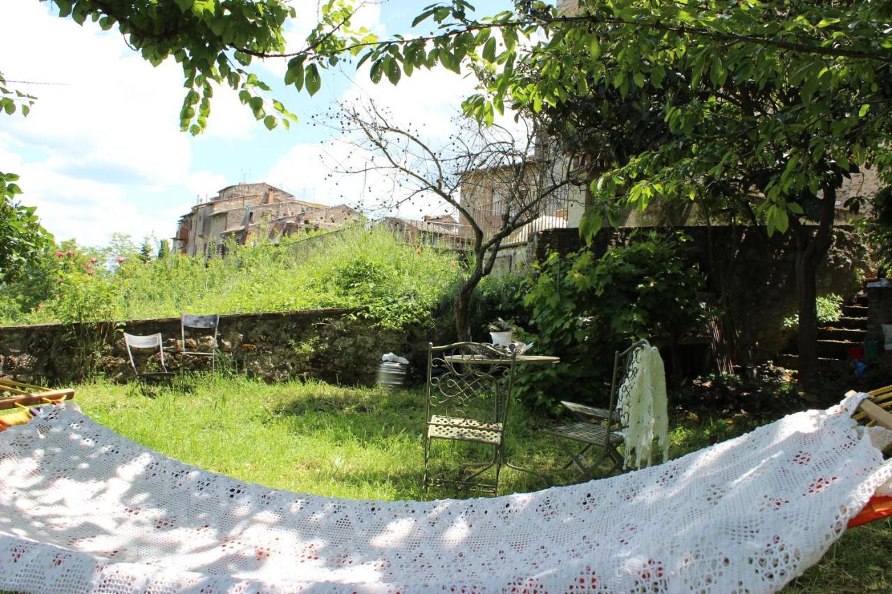 Guest House Il Giardino Коле Вал д'Елза Екстериор снимка