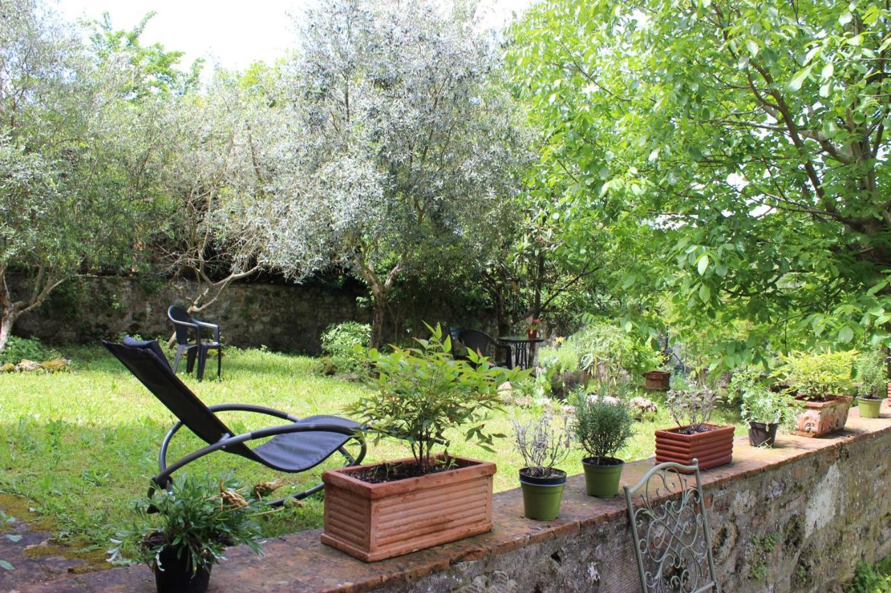 Guest House Il Giardino Коле Вал д'Елза Екстериор снимка